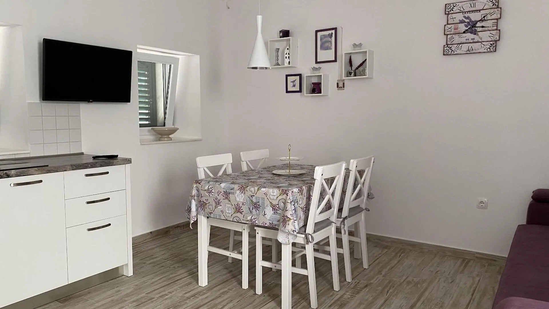 بيت للعطل House Little Flower تروغير